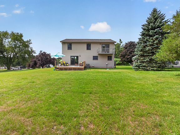 4th image of 268 Somerset Dr