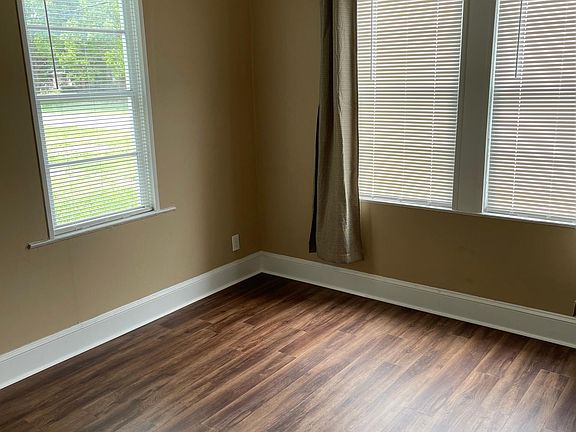 5th image of 651 Copeland St