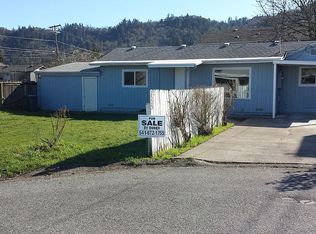 2525 W Salida Ct, Roseburg, OR 97471