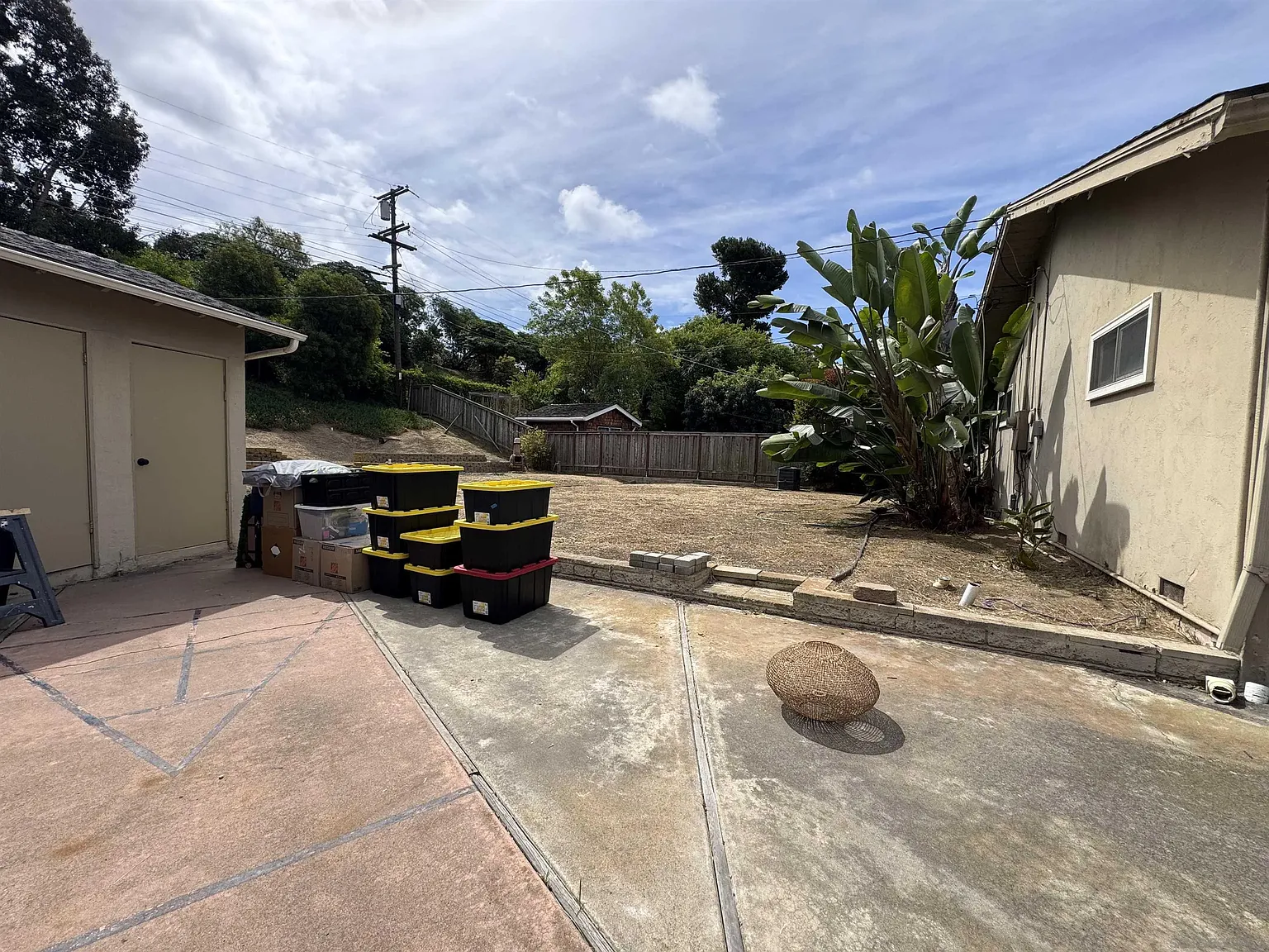 4 bed, 2.0 bath, 2100 sqft, $7,500 — Photo 4