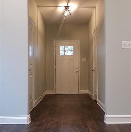 4th image of 2403 Skylark Dr