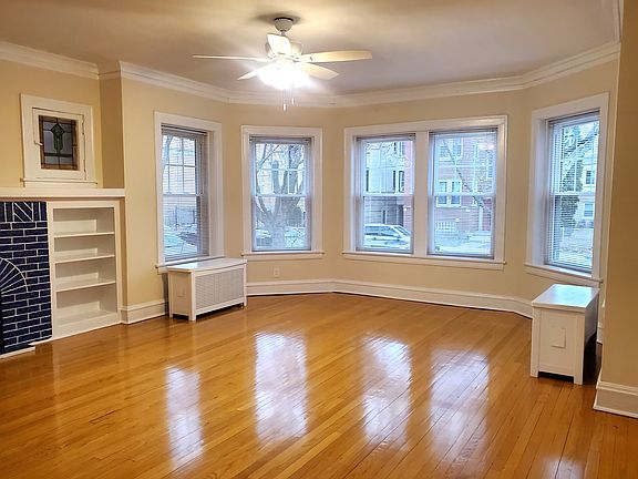 4th image of 2305 W Arthur Ave #1