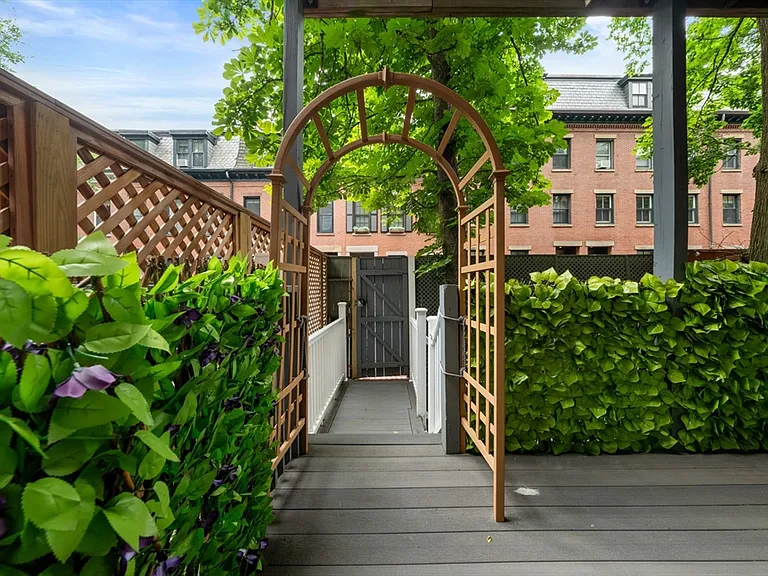 34 Lawrence St #2 — Photo 15
