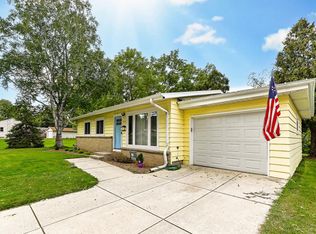 5619 Exeter St, Greendale, WI 53129