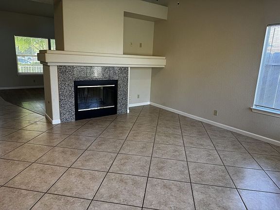 3rd image of 6018 Ditman Cir
