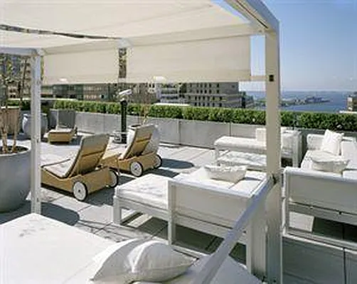Rented by Level Group | media 60