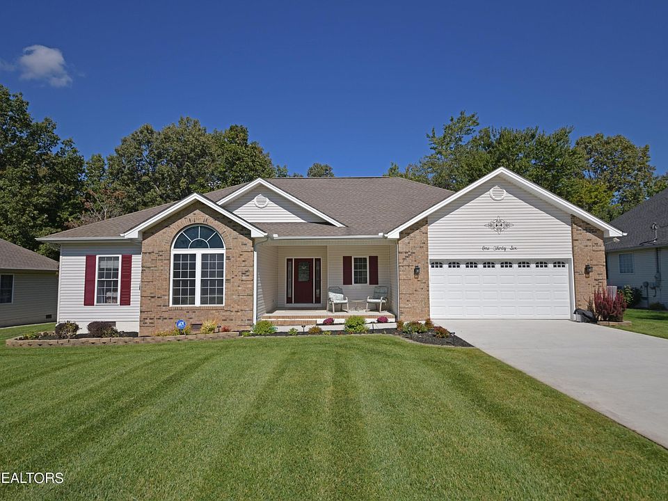 1st image of 136 Forest Hill Dr