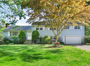 131 Whitney Ridge Ter, North Haven, CT 06473