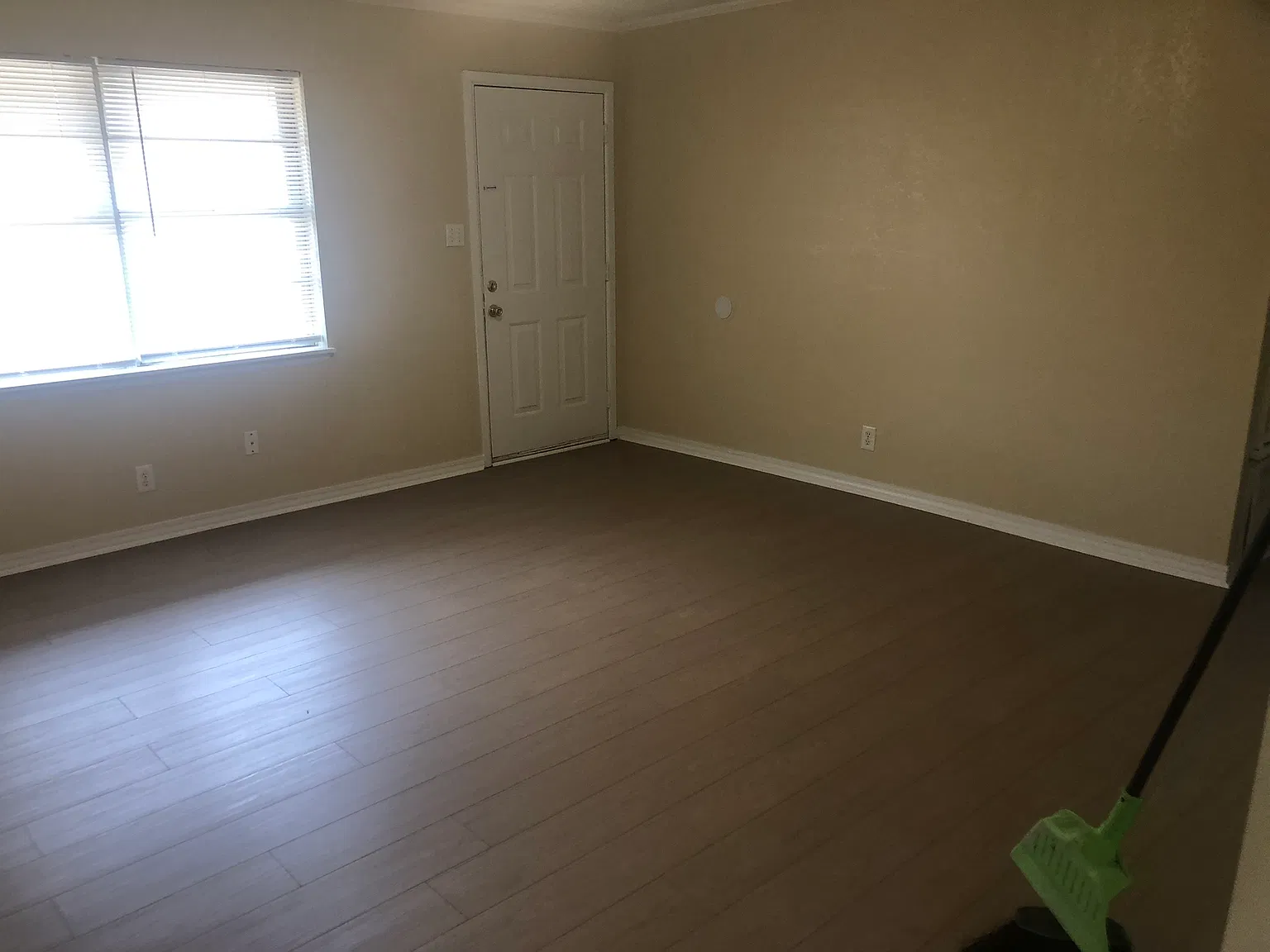 3 bed, 1080 sqft, $1,000 — Photo 3