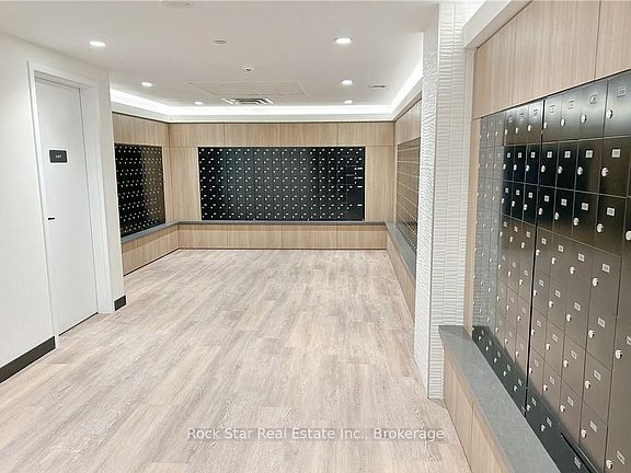 5th image of 7950 Bathurst St #629