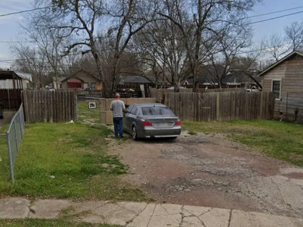 3942 Maybeth St, Dallas, TX 75212