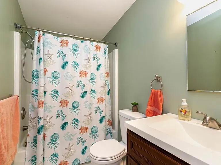 9 Gardner Cir #A — Photo 6