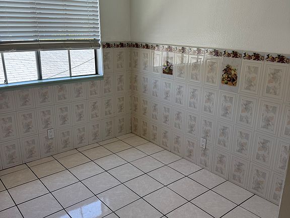 2nd image of 4143 39th St APT 6