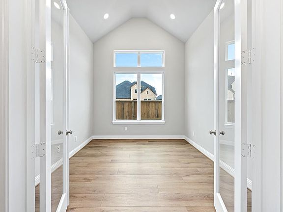 5th image of 9403 Water Breeze Ct