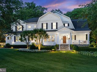 900 Park St SE, Vienna, VA 22180