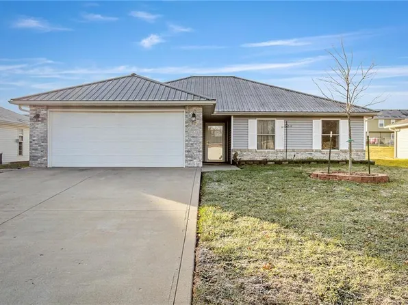 1714 Sunset Dr, Warrensburg, MO 64093