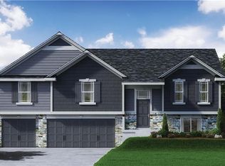 119 E Woodland Ave, Lone Jack, MO 64070