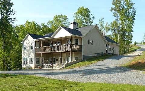 1st image of 204 Birchwood Dr