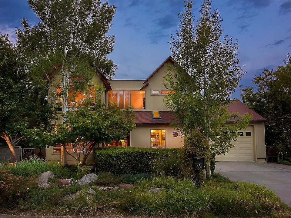 1st image of 601 Martindale Dr