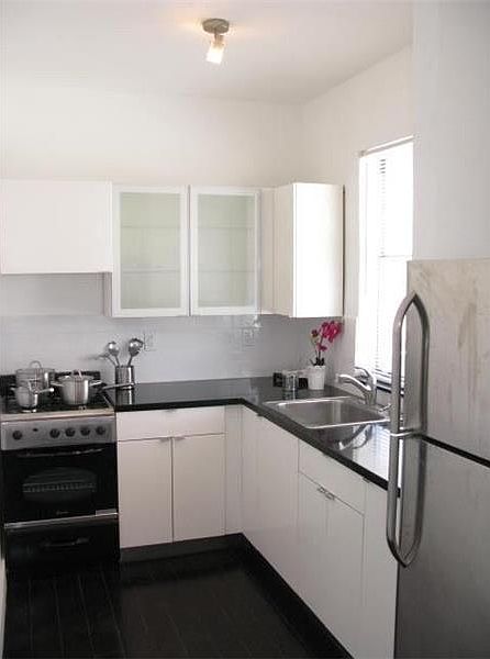 1st image of 900 Jefferson Ave #0