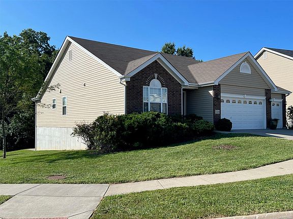 3rd image of 229 Sonnet Cir