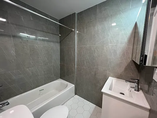 Rented by Oxford Property Group | media 8