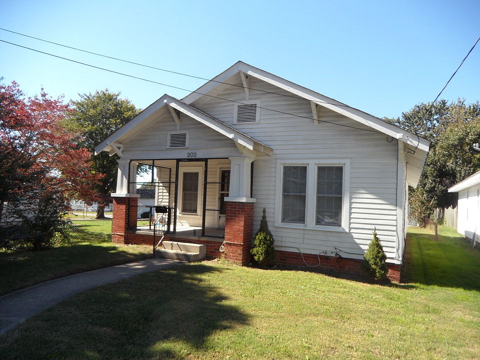 1st image of 202 S 17th Ave
