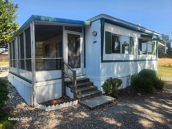 2nd image of 299 Palm Ave