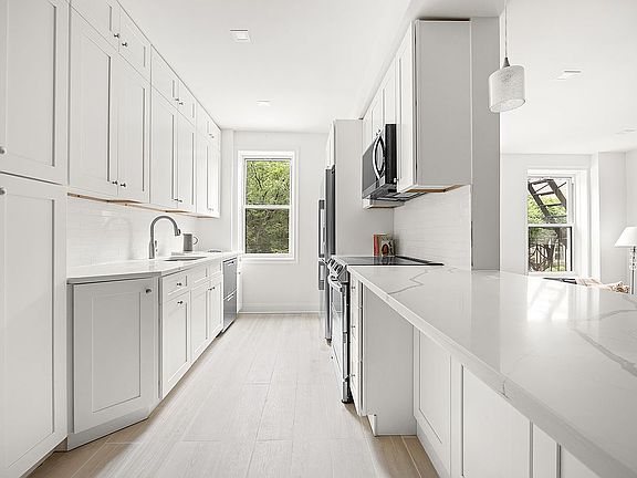5th image of 55 Eastern Pkwy APT 2B