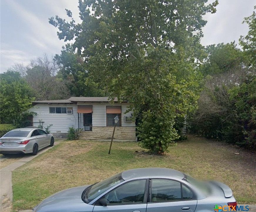 1st image of 1408 E Avenue D
