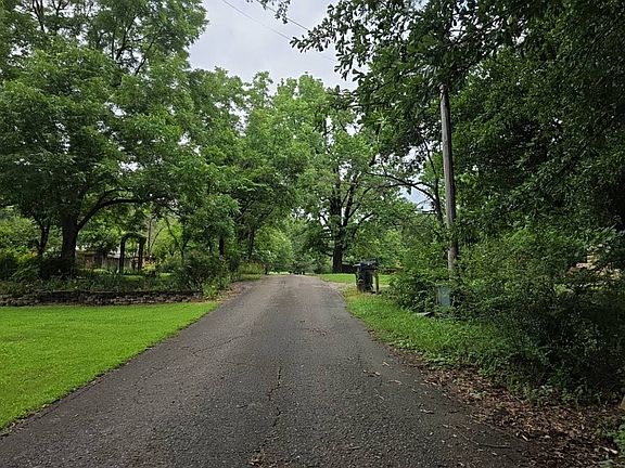 5th image of 4030 McClanahan Rd