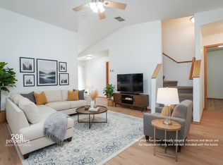 231 N Paradise Ave, Middleton, ID 83644