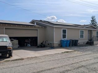 105 Church Ln, Cloverdale, CA 95425