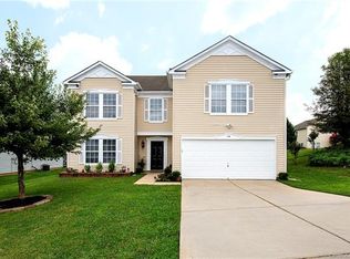 104 Zander Woods Ct, Mount Holly, NC 28120