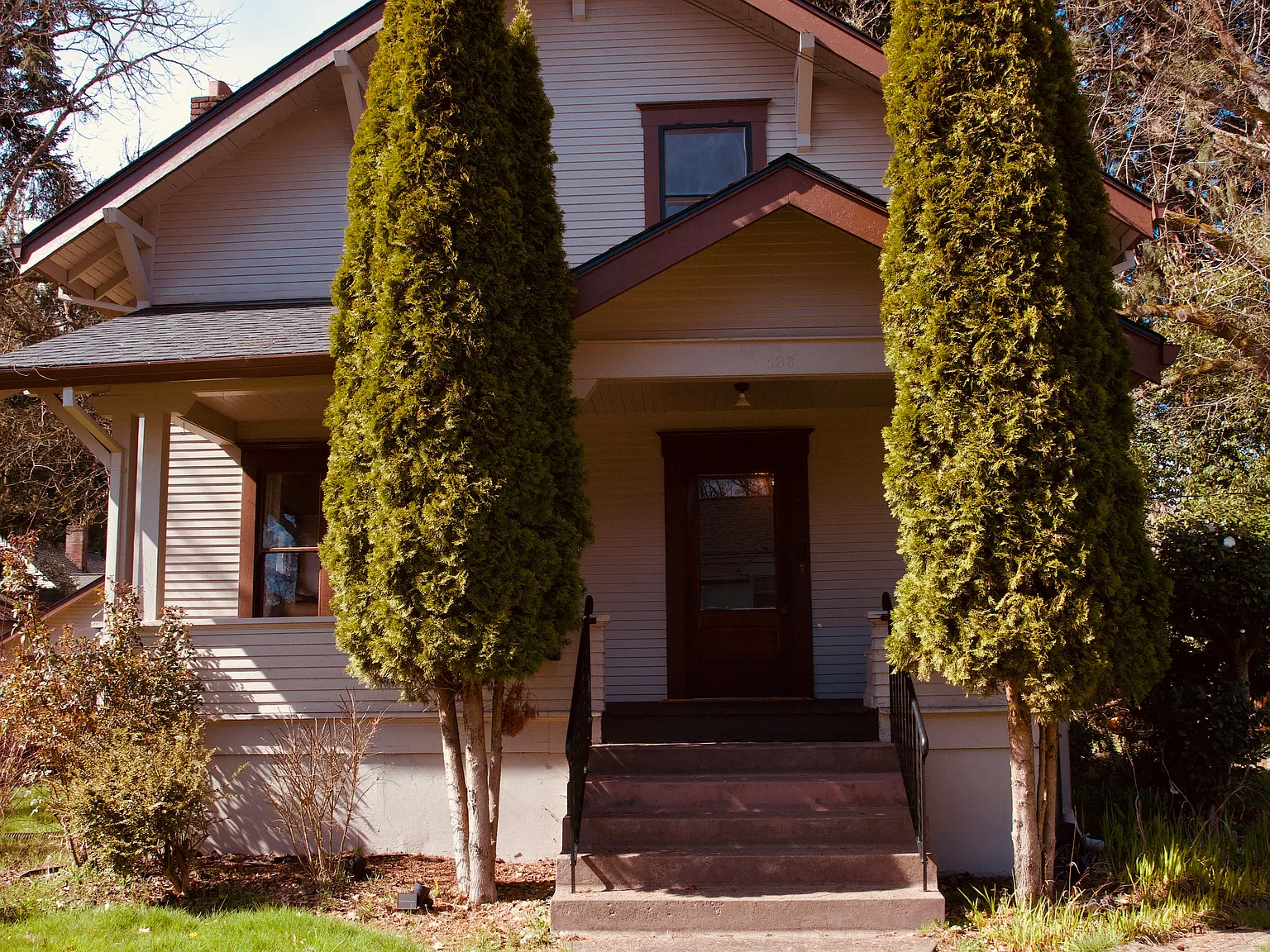 4 bed, 2740 sqft, $625 — Photo 1