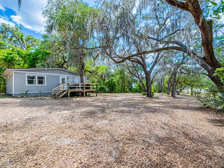 E Cowpen Lake Rd — Photo 41