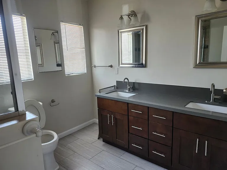 5259 W Slauson Ave — Photo 12