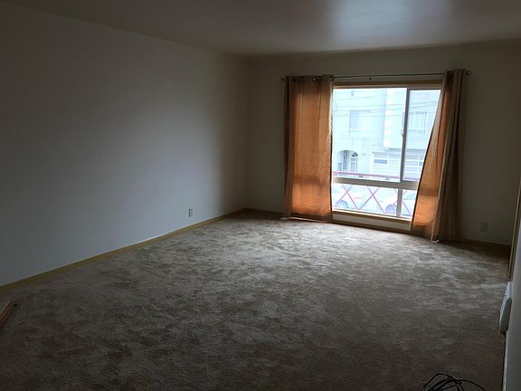 4th image of 1415 29th Ave