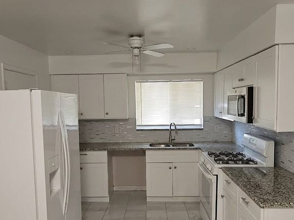 2nd image of 4941 Goucher Ln