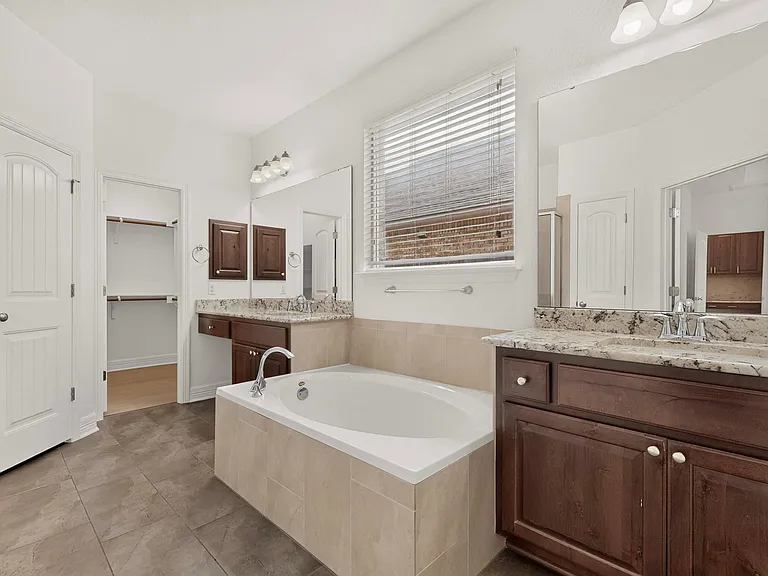 105 Martino Trl — Photo 13