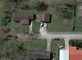 193 Oak Dr, Clay City, KY 40312