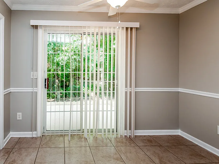 173 Waters Edge Dr — Photo 3