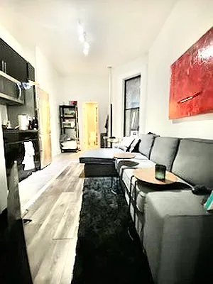 Rented by Bond New York | media 21