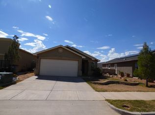 4945 Vincente James, El Paso, TX 79938