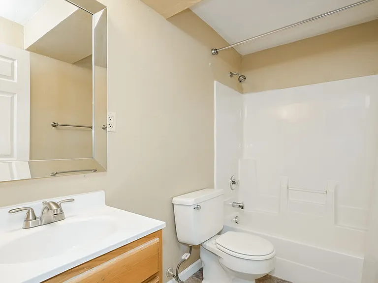 1202 Liberty Xing — Photo 14
