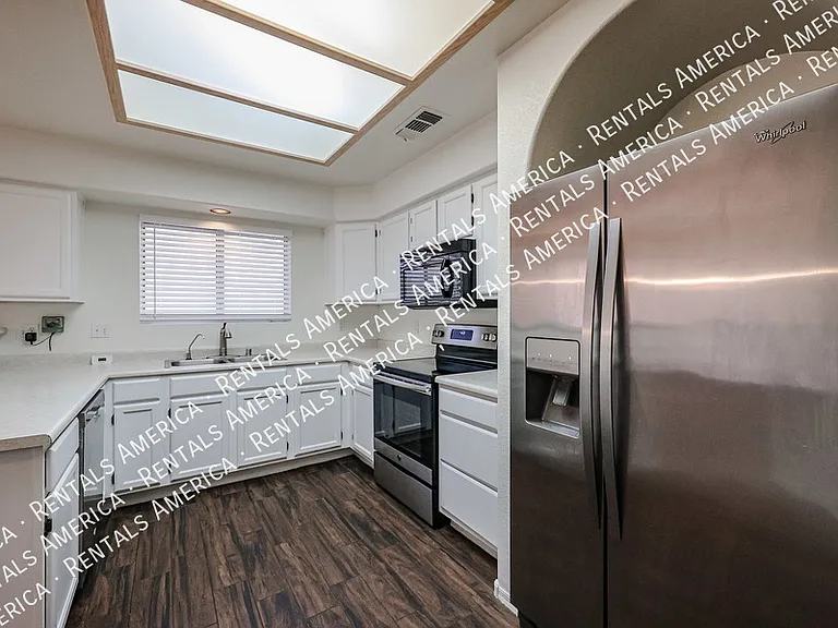8849 S 51st St #1 — Photo 15