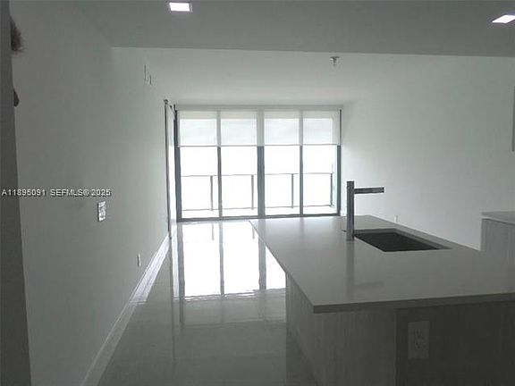 4th image of 3131 NE 7th Ave Unit 2802