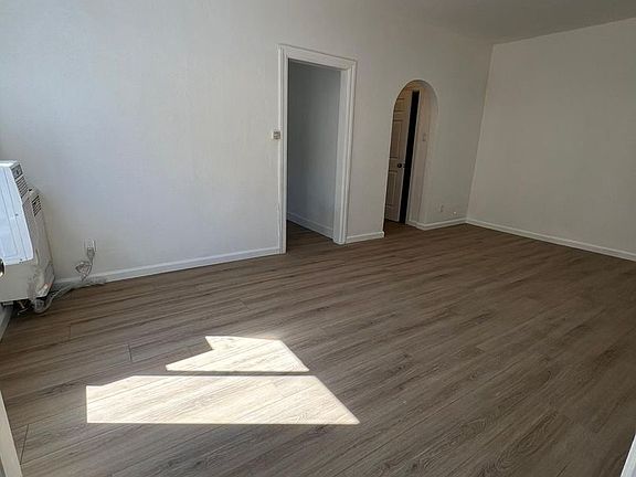 2nd image of 900 N Virgil Ave #4257-4259