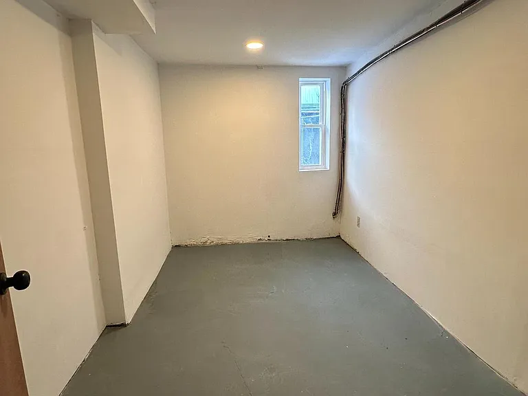 3750 L St — Photo 11