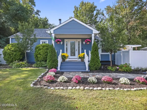 28 W Park Avenue, Belford, NJ 07718